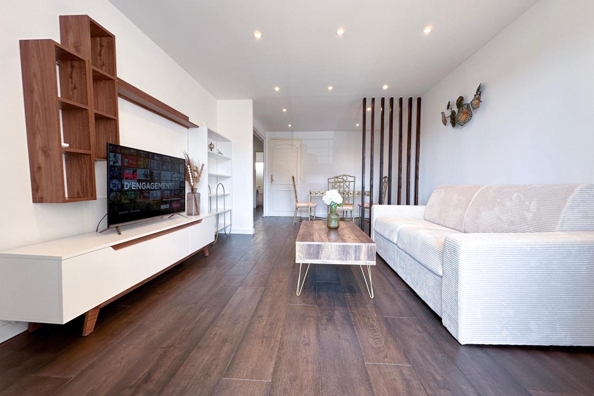 Poincare 4 - Lumineux, Renove, Central Et Calme A Juan Les Pins Antibes Exterior foto