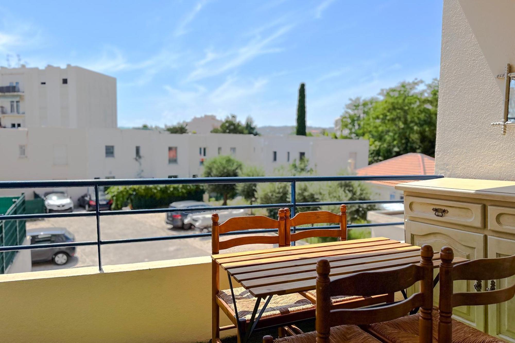 Poincare 4 - Lumineux, Renove, Central Et Calme A Juan Les Pins Antibes Exterior foto